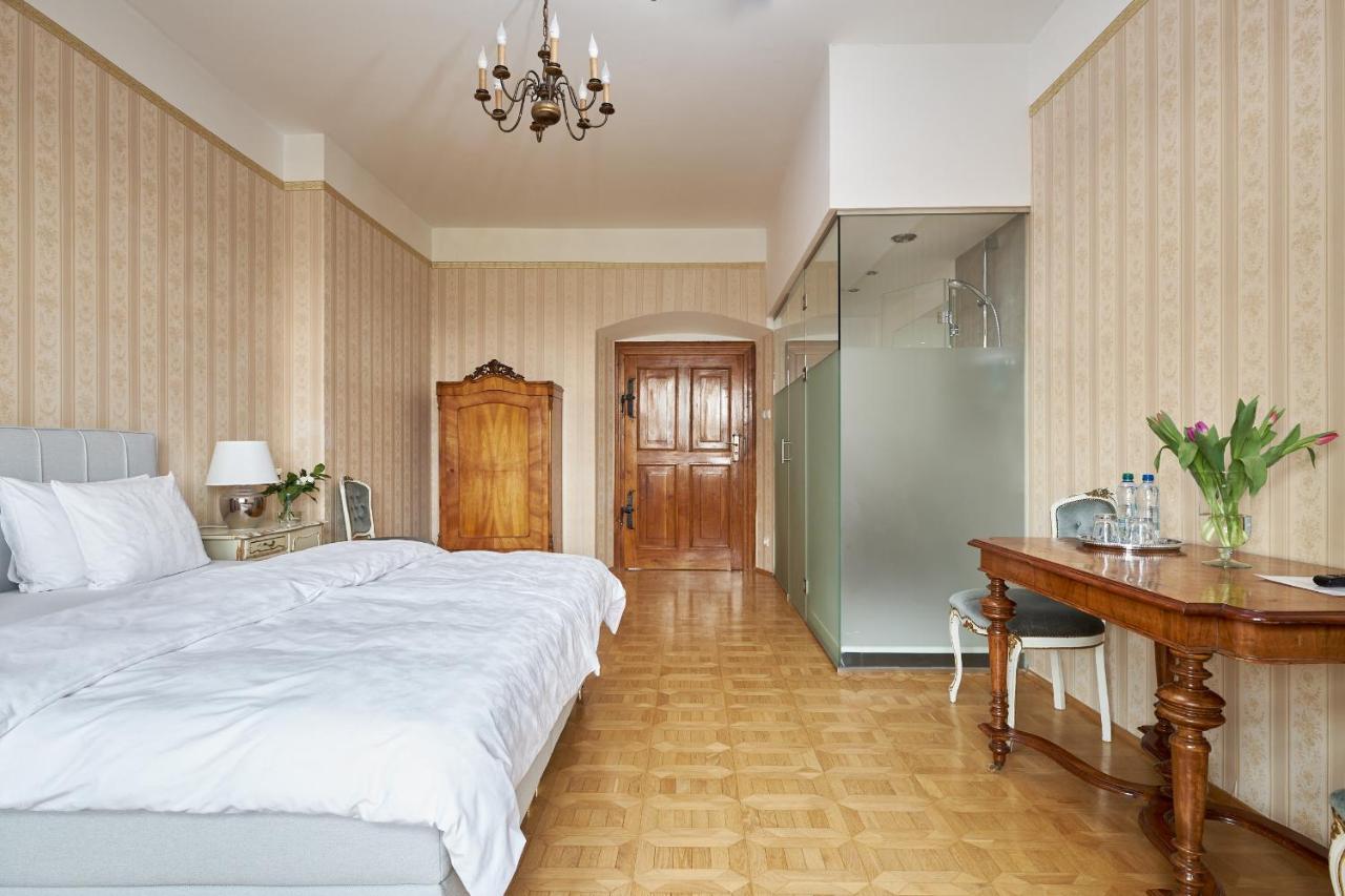 Boutique Palac Warmatowice Sienkiewiczowskie Legnica Ngoại thất bức ảnh