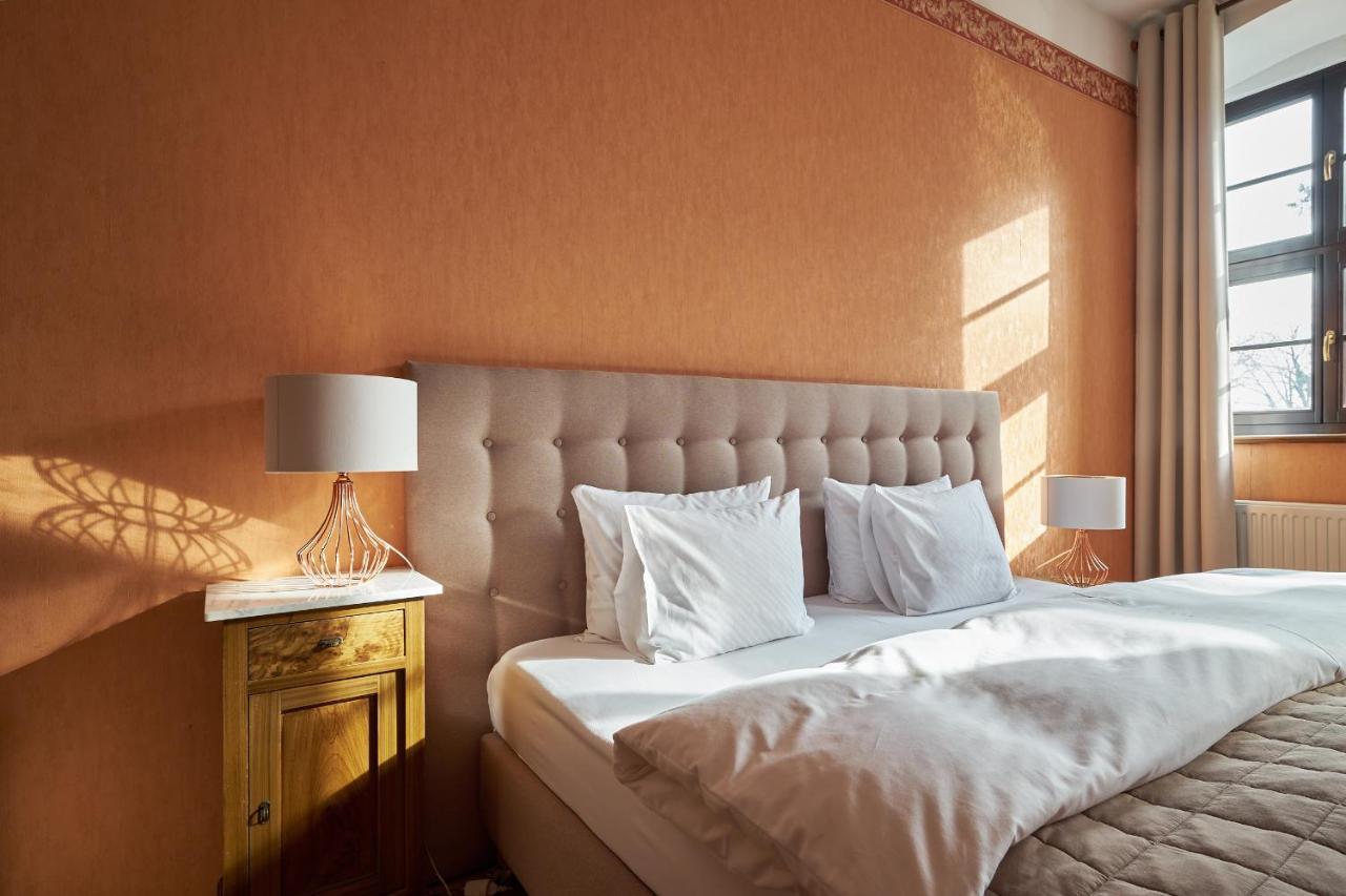 Boutique Palac Warmatowice Sienkiewiczowskie Legnica Ngoại thất bức ảnh