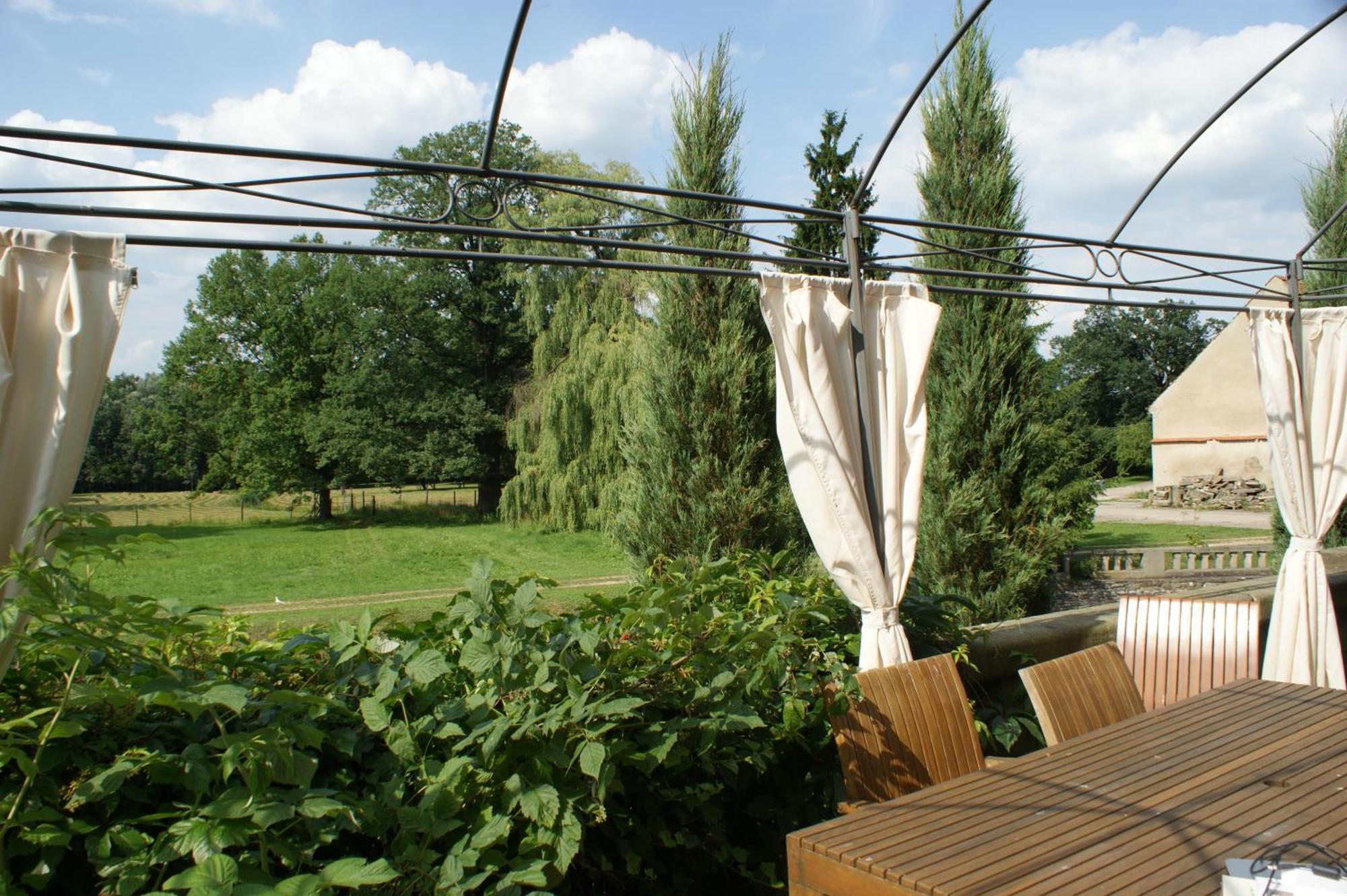 Boutique Palac Warmatowice Sienkiewiczowskie Legnica Ngoại thất bức ảnh