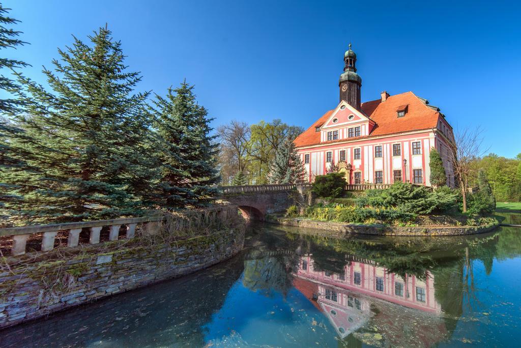 Boutique Palac Warmatowice Sienkiewiczowskie Legnica Ngoại thất bức ảnh