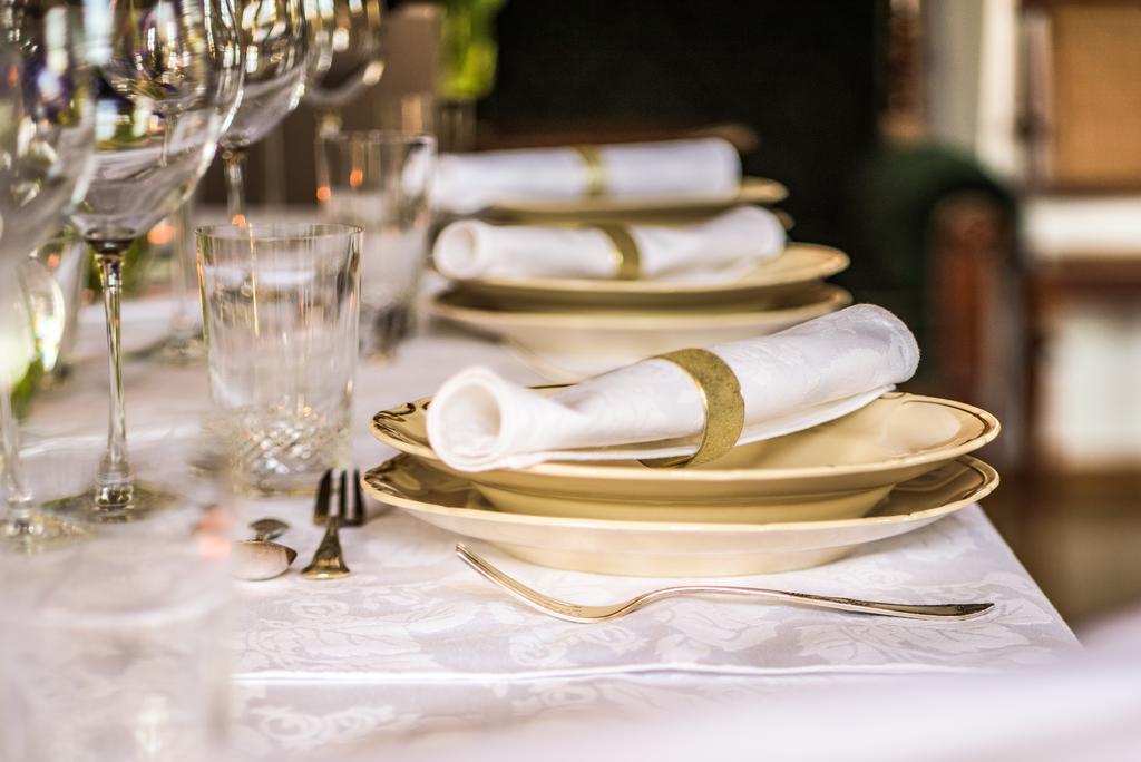 Boutique Palac Warmatowice Sienkiewiczowskie Legnica Ngoại thất bức ảnh
